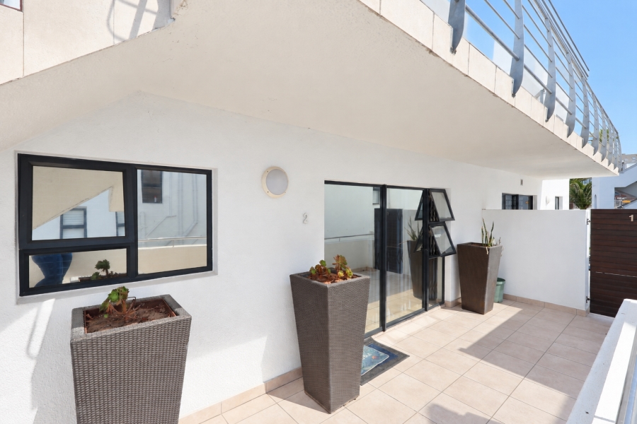 To Let 2 Bedroom Property for Rent in Waves Edge Western Cape